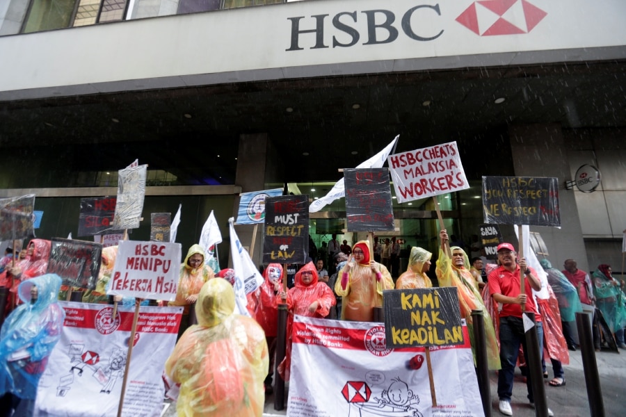 2,000 HSBC employees picket over alleged injustice Malaysian Trades